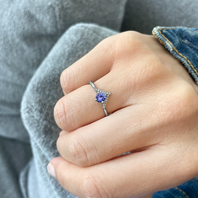 Tanzanite & Diamond Chevron Ring