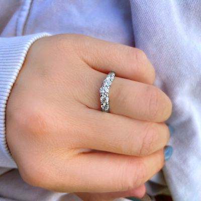 1 Ctw Round Lab Diamond Luxe Prong Set Curved Band