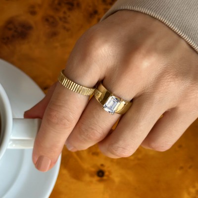 2.5 Ct Amethyst Emerald Cut Birthstone Wide Band Cigar Ring